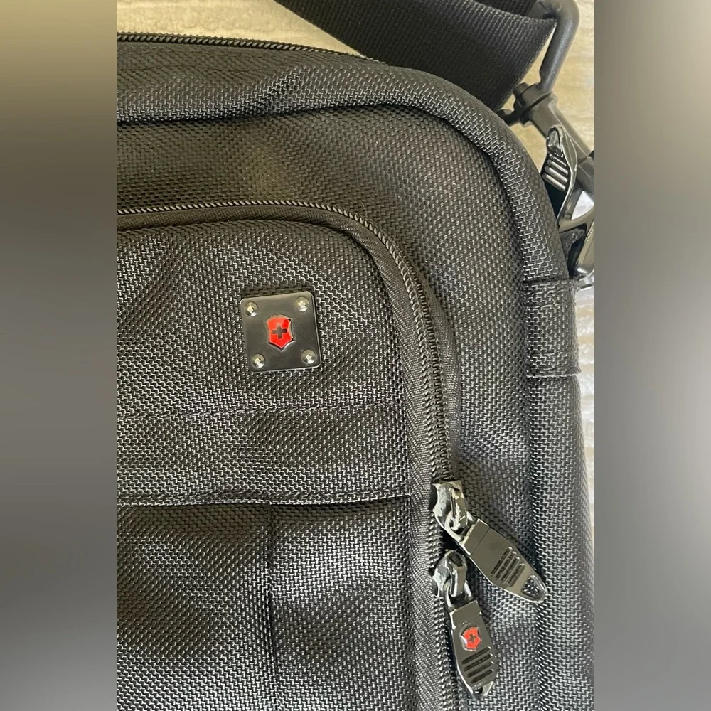 Victorinox laptop briefcase